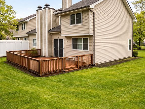 2nd image of 516 N Thornwood Dr