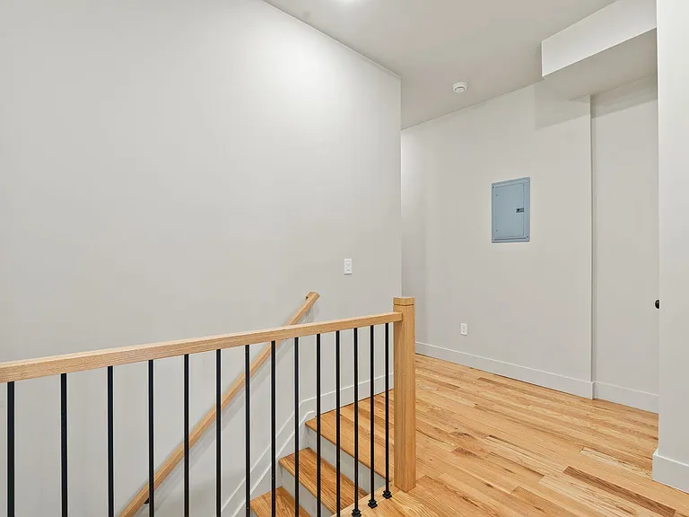 150 W Side Ave #2 — Photo 11
