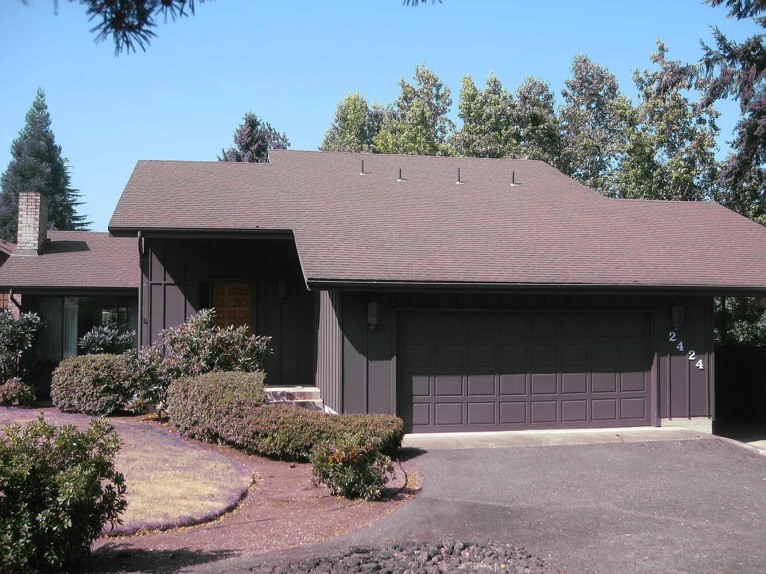2424 Hawkins Ln photo 1