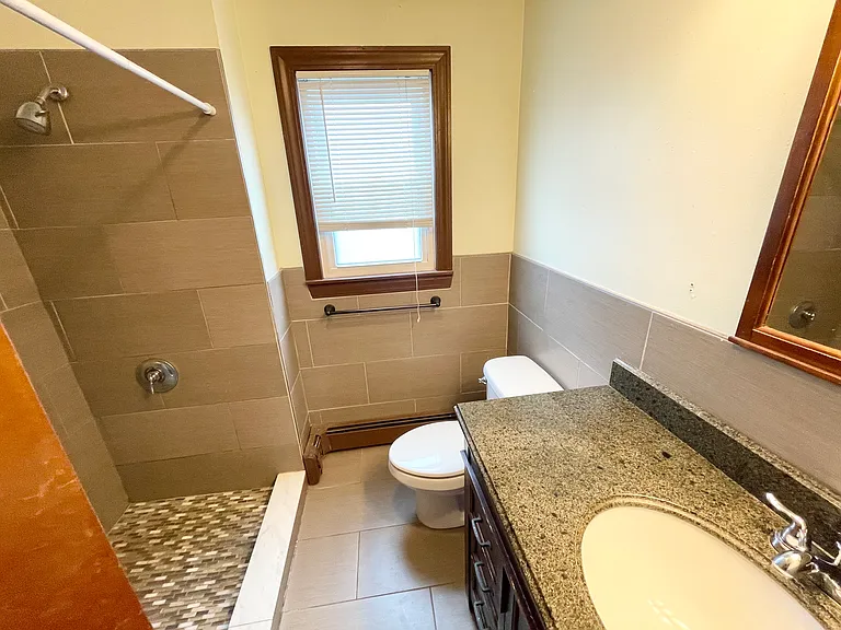 5 Oswald St #2L — Photo 10