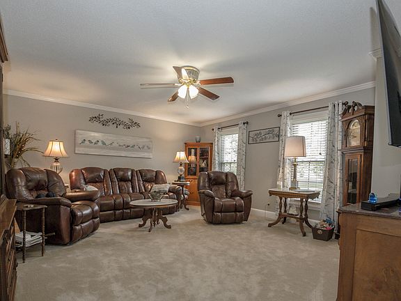 3rd image of 3402 Manchester Ln
