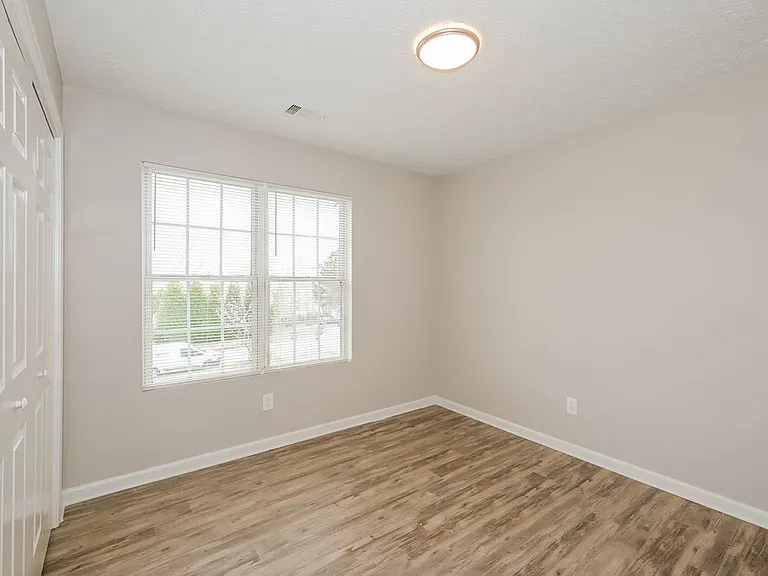 458 Old Tree Dr — Photo 14