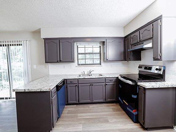 5th image of 6809 W 149th Ter