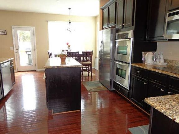 4th image of 1808 Looking Glass Ln