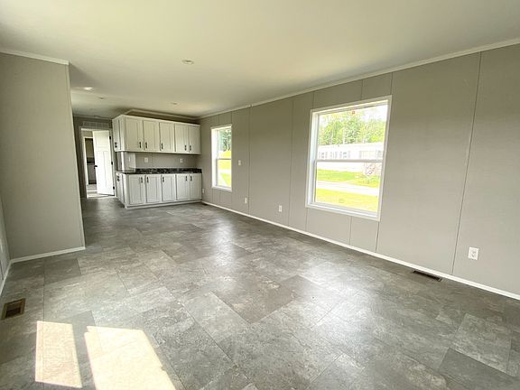 2nd image of 754 Rock City Rd #7