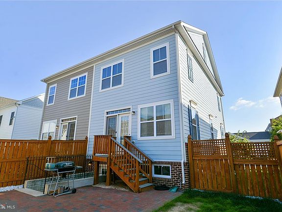 3rd image of 209 John Gibson Dr