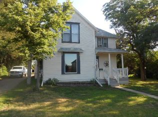 205 E 5th Ave, Redfield, SD 57469