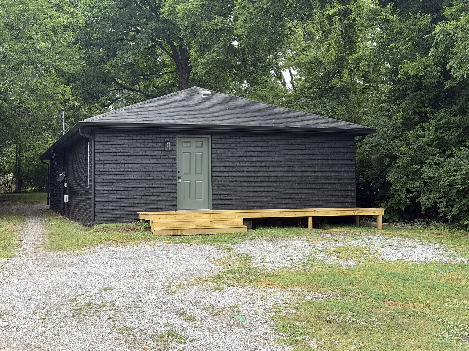 909 Blue Ridge Drive - A — Photo 1