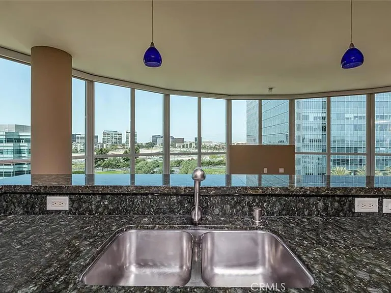 3141 Michelson Dr #808 — Photo 9
