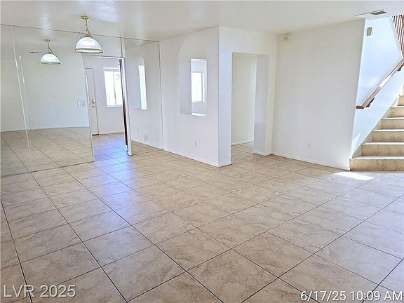 4th image of 9162 Green Frost Dr