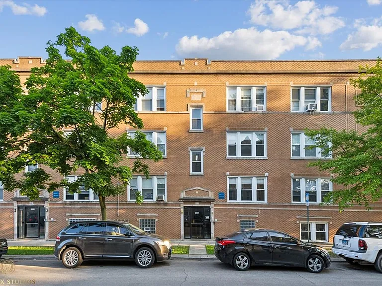 5041 W 18th St #10 — Photo 9