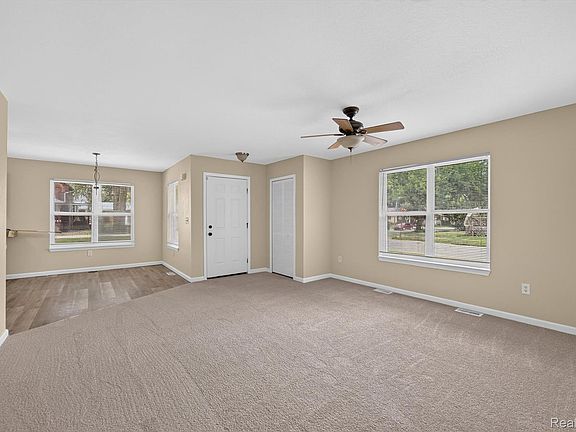 5th image of 611 Conant Ave