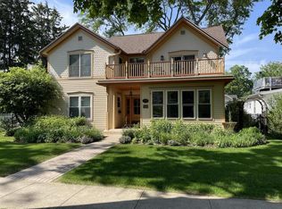 1115 Geneva St, Lake Geneva, WI 53147