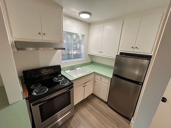 3rd image of 1215 Laguna Ave APT 2