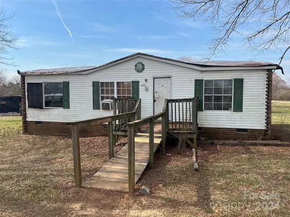 1375 Shinnville Rd, Cleveland, NC 27013