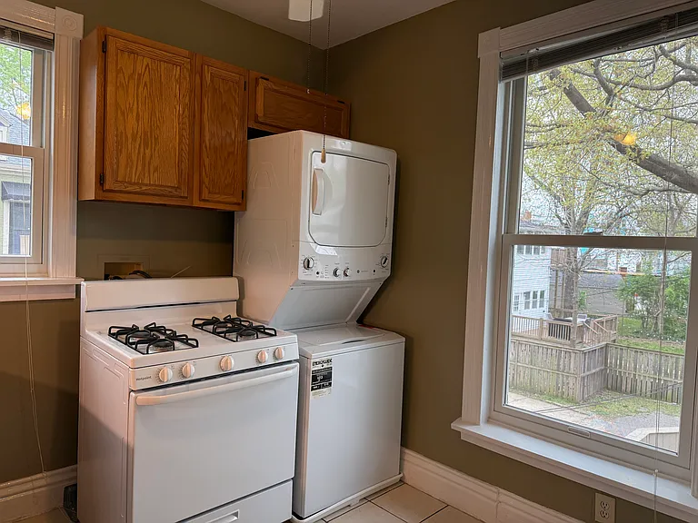 123 Waverly Ct #2 — Photo 8