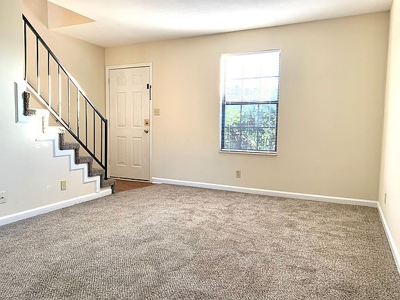 3rd image of 359 Peabody Dr APT 2