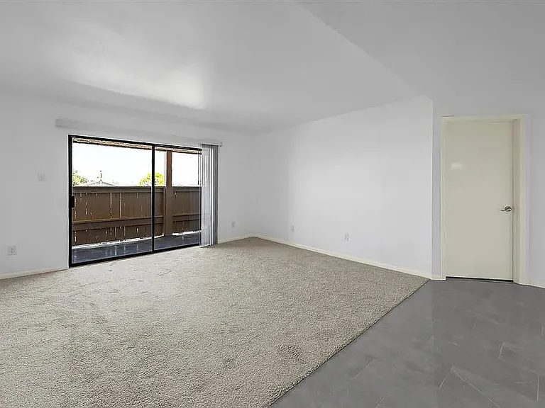 8429 Hearth Dr #32 — Photo 2