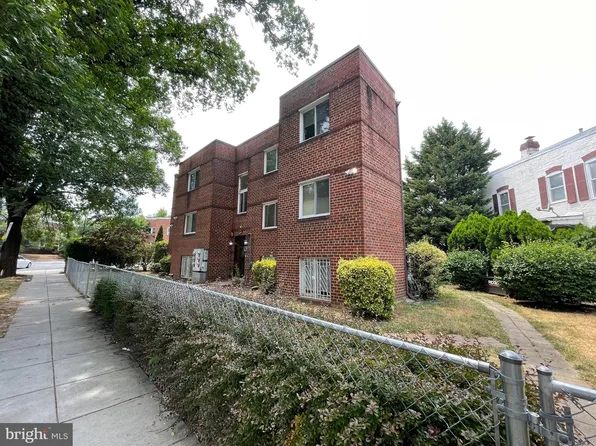 500 17th St NE APT 6, Washington, DC 20002