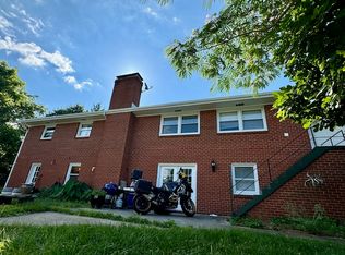 909 Ridge St, Charlottesville, VA 22902