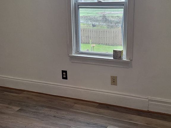 4th image of 2421 Fulton St
