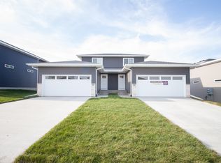 4320 Mourning Dove Dr, Waterloo, IA 50702