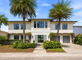 11 Curlew Dr, Rockport, TX 78382