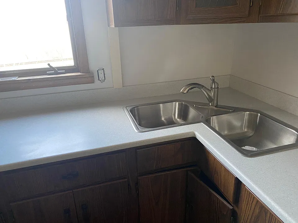 1/2 Maple Ln