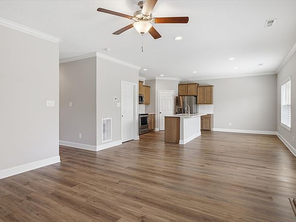 3rd image of 4864 Stoneyhurst Ln