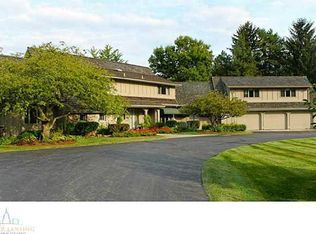 360 Winterberry Ln, Okemos, MI 48864