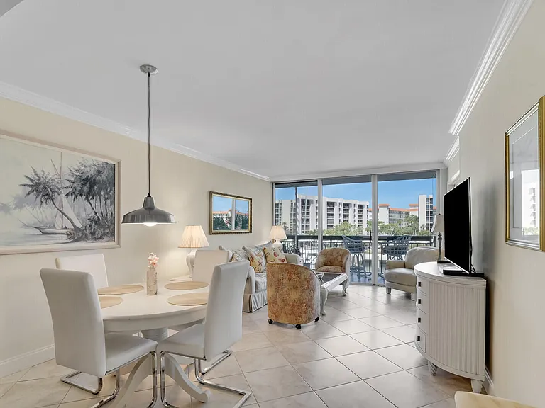 2687 N Ocean Blvd #G-305 — Photo 11