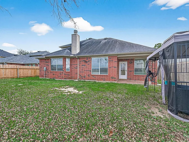 14914 W Bend Dr — Photo 42