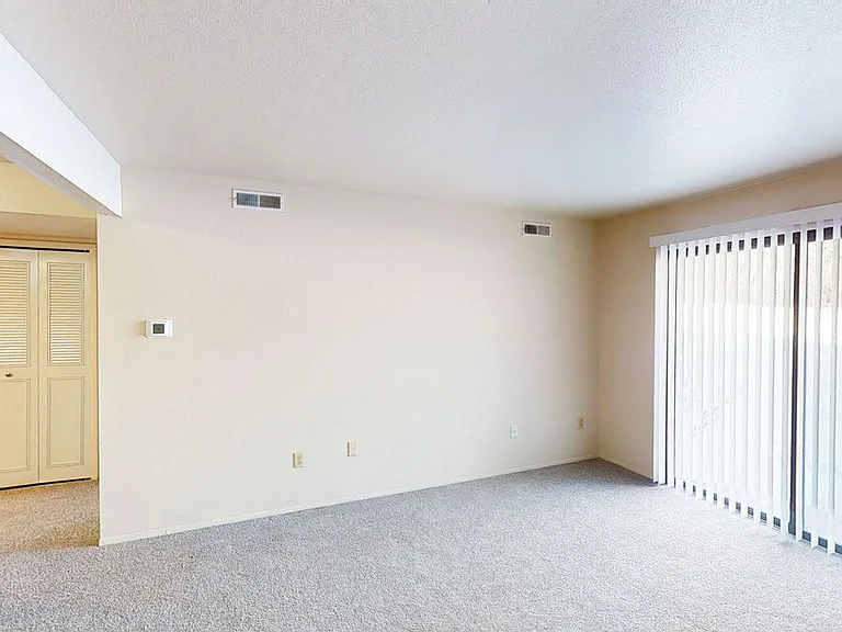 Walnut Trail Apartments — Photo 15
