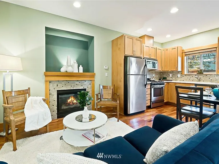 Photos when furnished