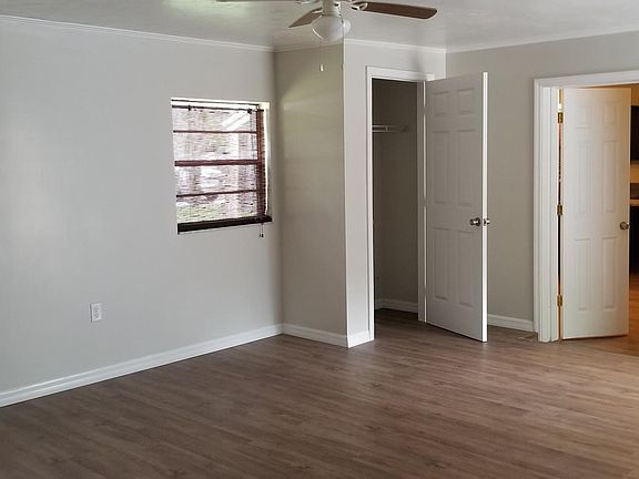 2nd image of 20 NE 3rd St APT 6