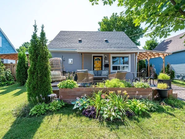 597 Almira St S, Pembroke, ON K8A 4A3