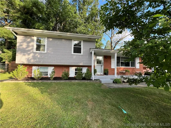 1110 Savannah Drive, New Albany, IN 47150