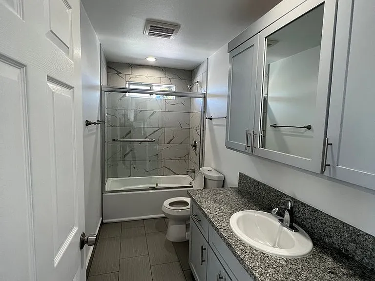 8677 Dearborn Ave — Photo 9