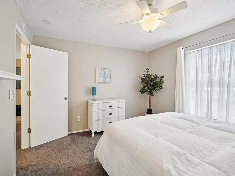 2243 Andover Cir — Photo 31