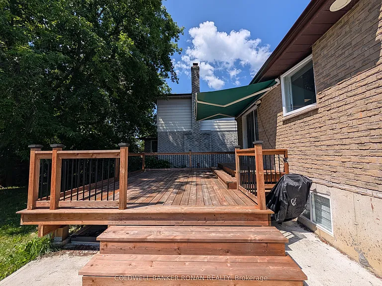 41 Camrose Dr — Photo 27