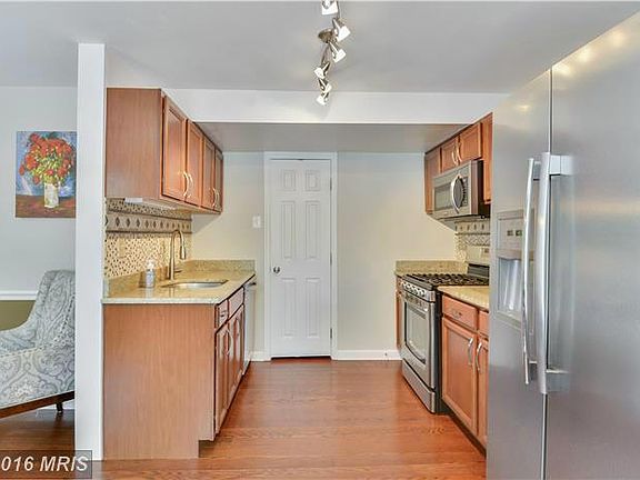4th image of 4414 Scarborough Sq