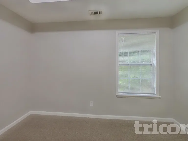 432 Rolling Stream Dr — Photo 13