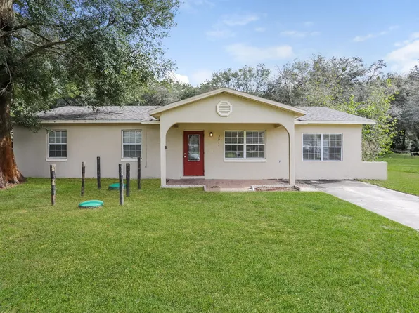3915 Holly Ct, Mount Dora, FL 32757