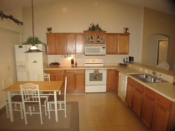 3rd image of 1419 McCrea Dr