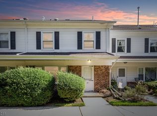 25 Wareham Vlg, Scotch Plains, NJ