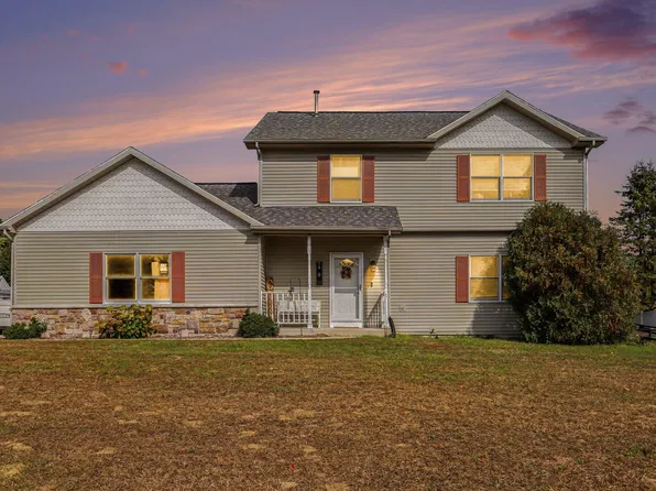 7448 Texas Heights Ave, Kalamazoo, MI 49009