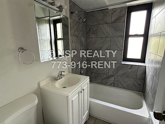 4th image of 1360 W Touhy Ave #1101