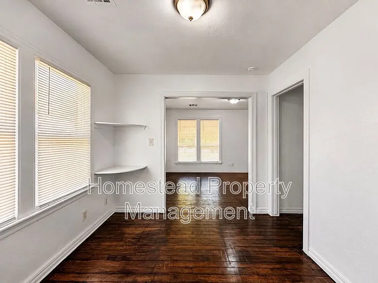 1709 N Page Ave — Photo 2