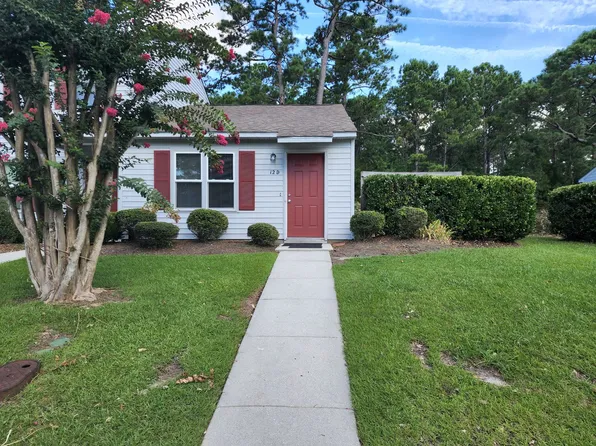 12 Port West Ct #D, Swansboro, NC 28584