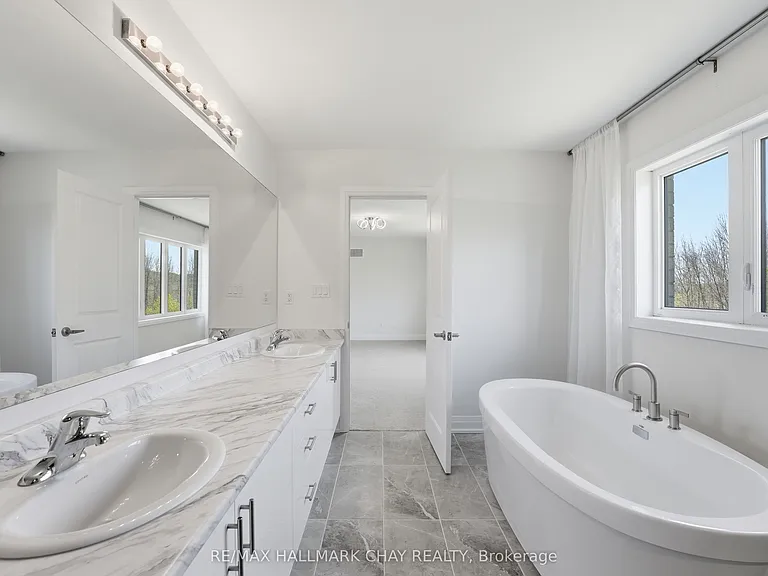 25 Del Ray Cres — Photo 15